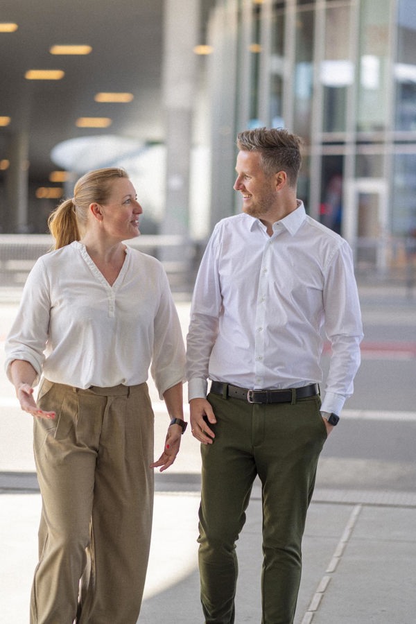 Lilian Stenholt and Jimmi Henvig on a walk and talk