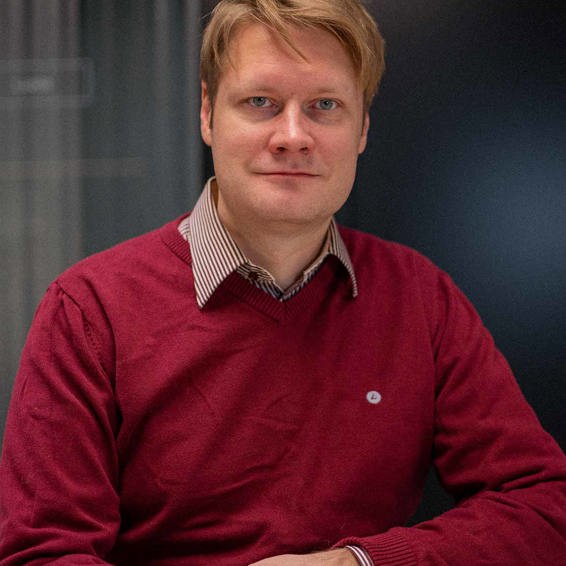 malered.jpg